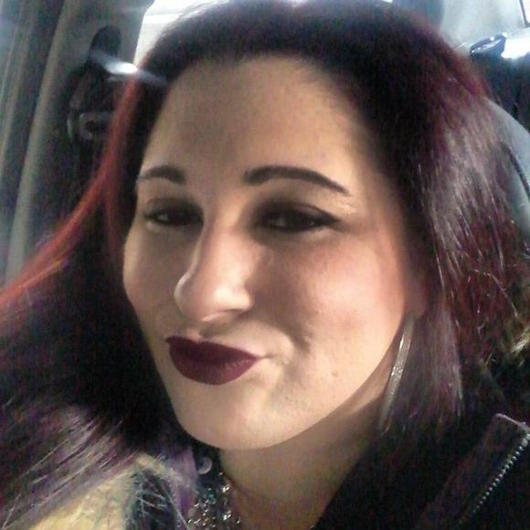 Meet your Posher, Bridgette - Picture 1 of 1